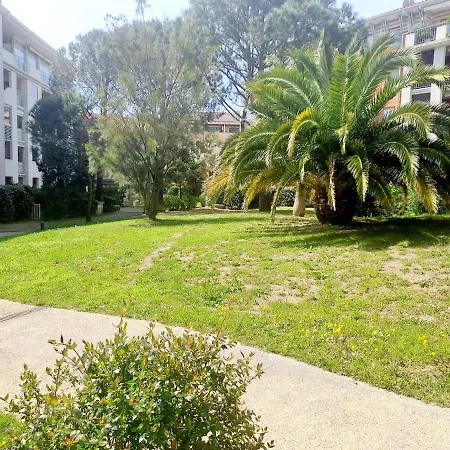 Lägenhet Grand T3 Avec Terrasse Et Jardin *