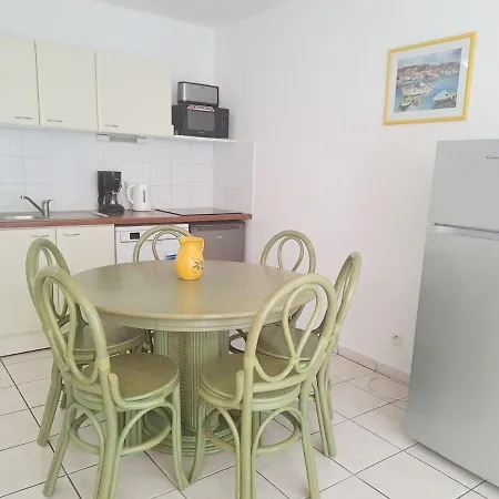Grand T3 Avec Terrasse Et Jardin Fréjus