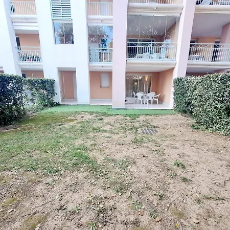 Grand T3 Avec Terrasse Et Jardin * Fréjus
