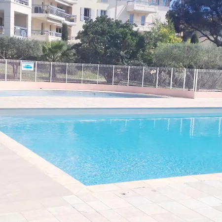 Apartment Grand T3 Avec Terrasse Et Jardin *