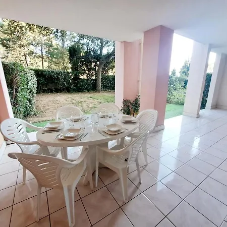 Apartment Grand T3 Avec Terrasse Et Jardin Frejus
